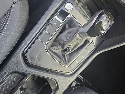 Used 2024 Volkswagen Taos SE image 26