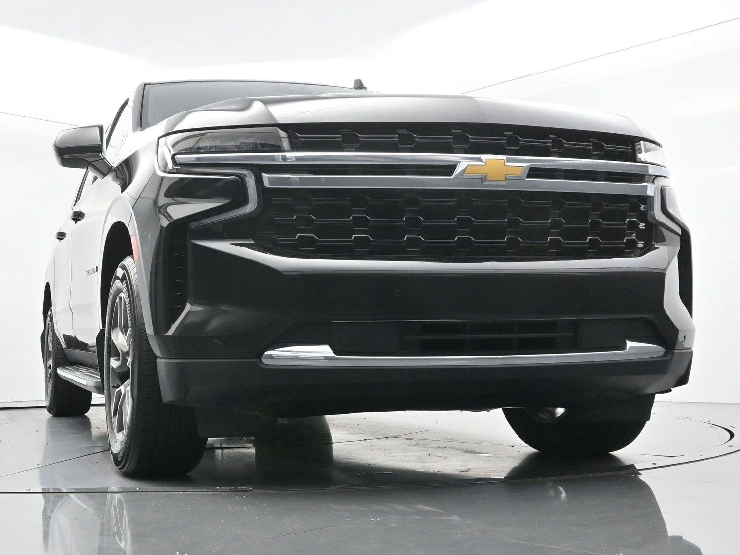 Used 2023 Chevrolet Suburban LS AWD/4WD image 49