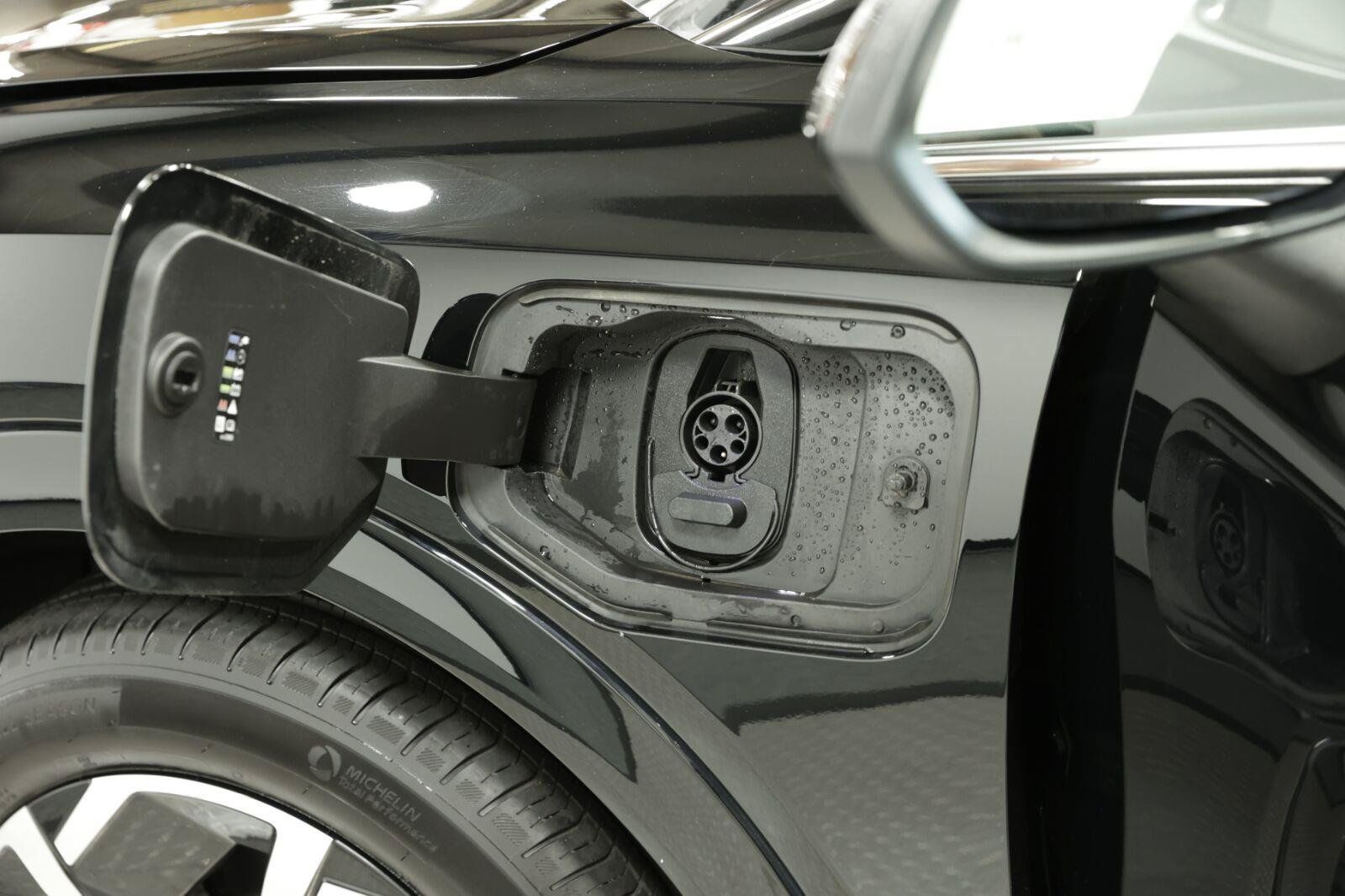 Certified 2025 Chevrolet Equinox EV LT w/ Convenience Package FWD image 10