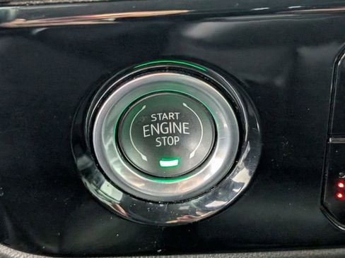 Certified 2024 GMC Sierra 1500 SLT image 24