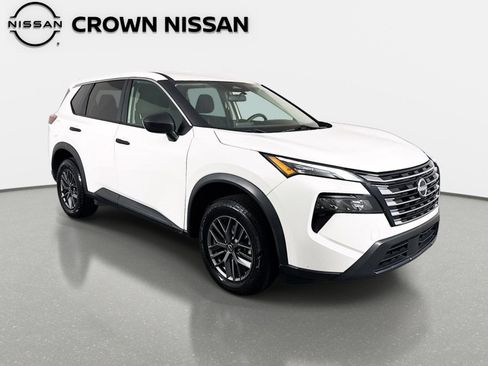 Certified 2024 Nissan Rogue S FWD image 3