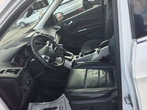 Used 2013 Ford Escape SEL image 9