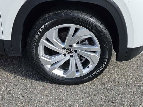 Used 2023 Volkswagen Atlas SE w/ Panoramic Sunroof Package image 10