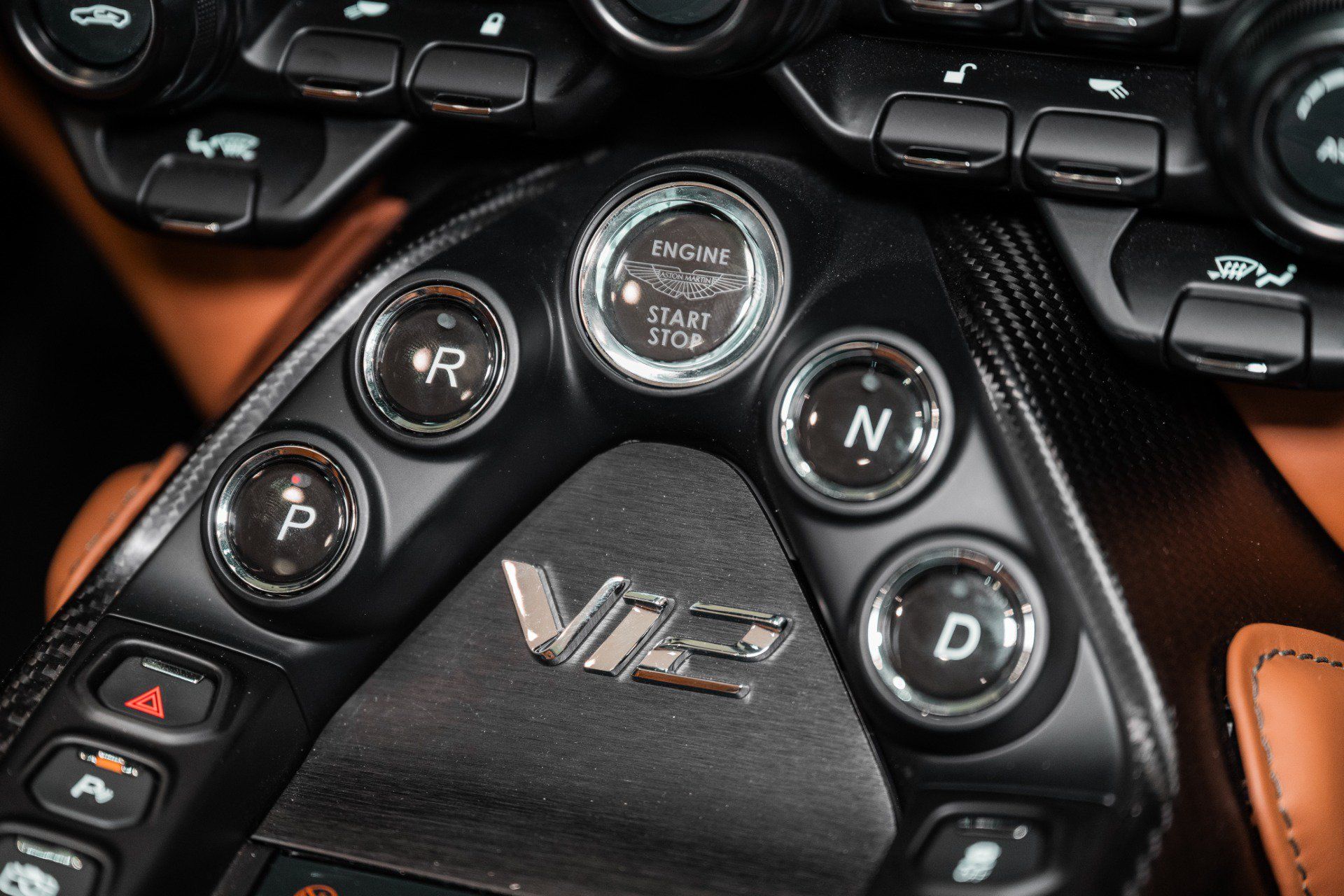 Used 2023 Aston Martin V12 Vantage Roadster RWD image 29