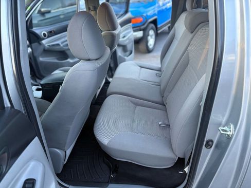 Used 2014 Toyota Tacoma Base V6 w/ SR5 Package image 12