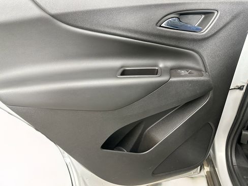 Used 2018 Chevrolet Equinox LT FWD image 25