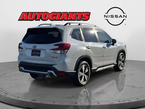 Used 2019 Subaru Forester Touring image 2