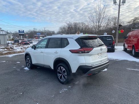 Used 2022 Nissan Rogue SV image 8