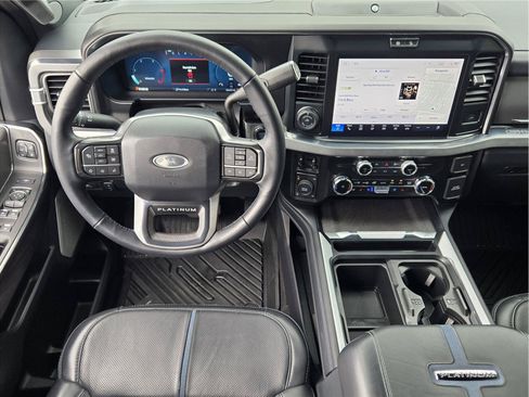 Used 2025 Ford F250 Platinum AWD/4WD image 27