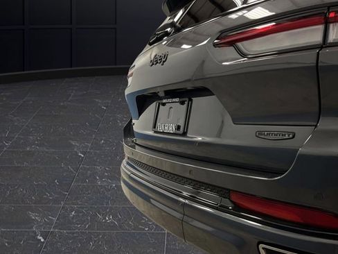 Used 2025 Jeep Grand Cherokee L Summit image 39