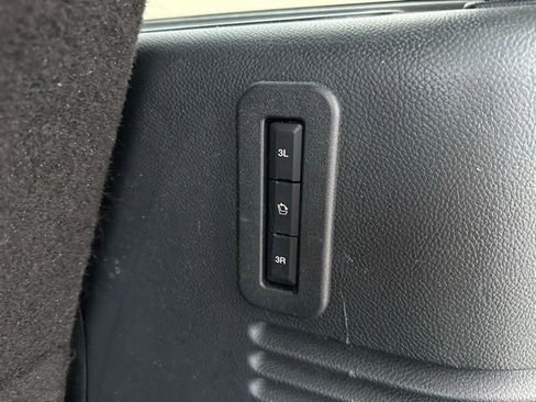 Used 2016 Lincoln Navigator Select image 22