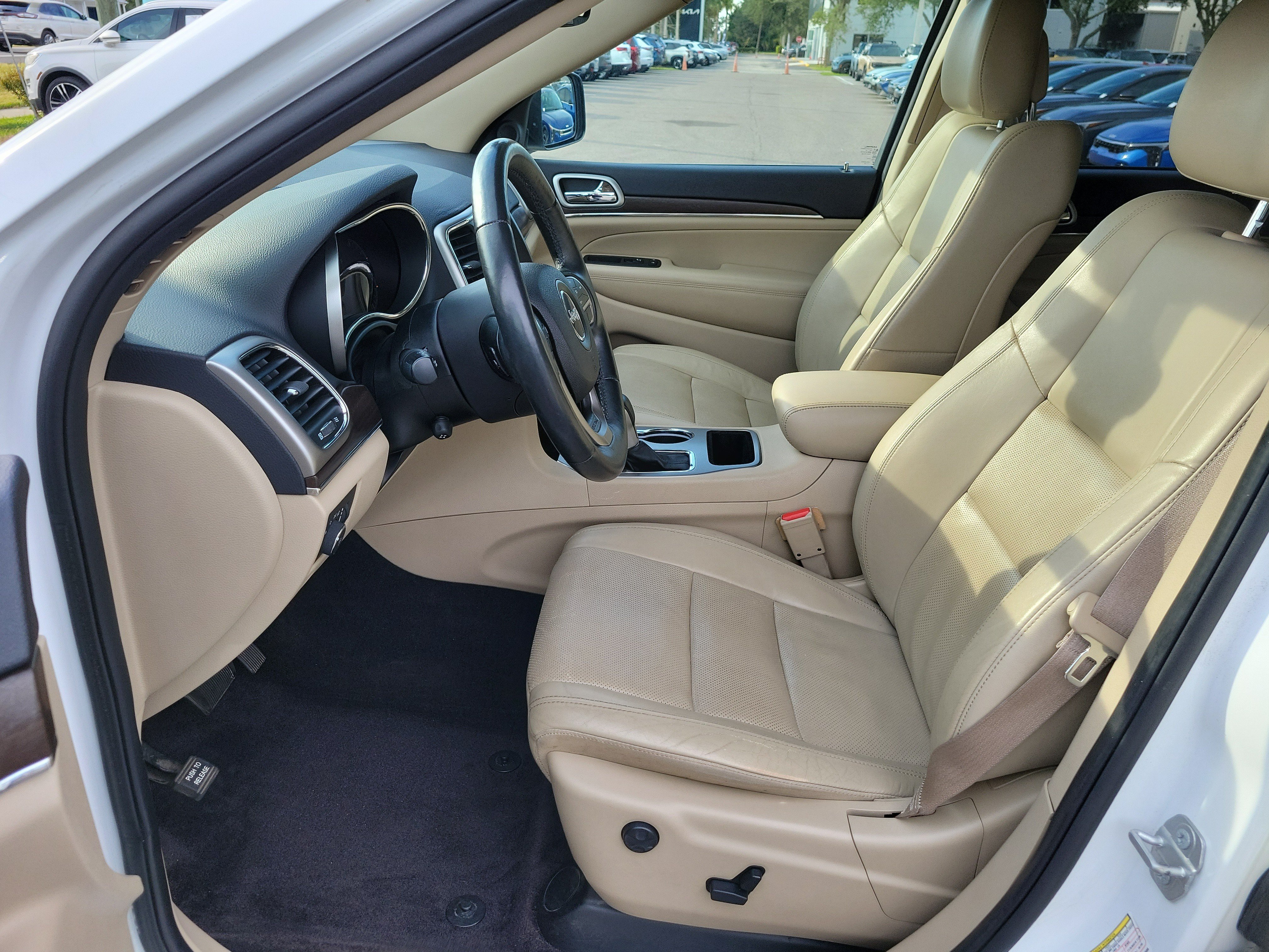 Used 2018 Jeep Grand Cherokee Limited w/ Luxury Group II RWD image 23
