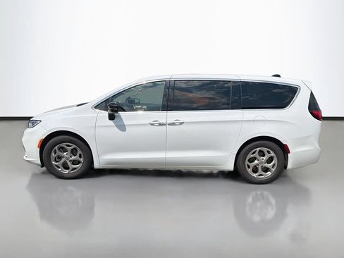 Used 2024 Chrysler Pacifica Limited FWD image 6