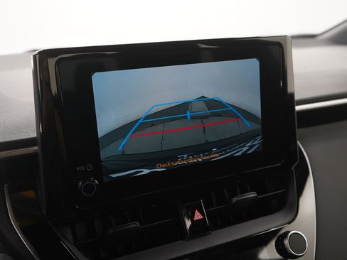 Used 2024 Toyota Corolla SE w/ SE Package image 25