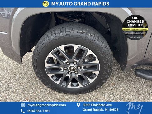 Used 2022 Toyota Tundra Limited image 8