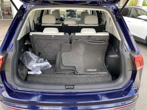 Used 2022 Volkswagen Tiguan SE FWD image 15