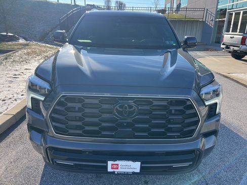 Certified 2025 Toyota Sequoia Platinum image 10