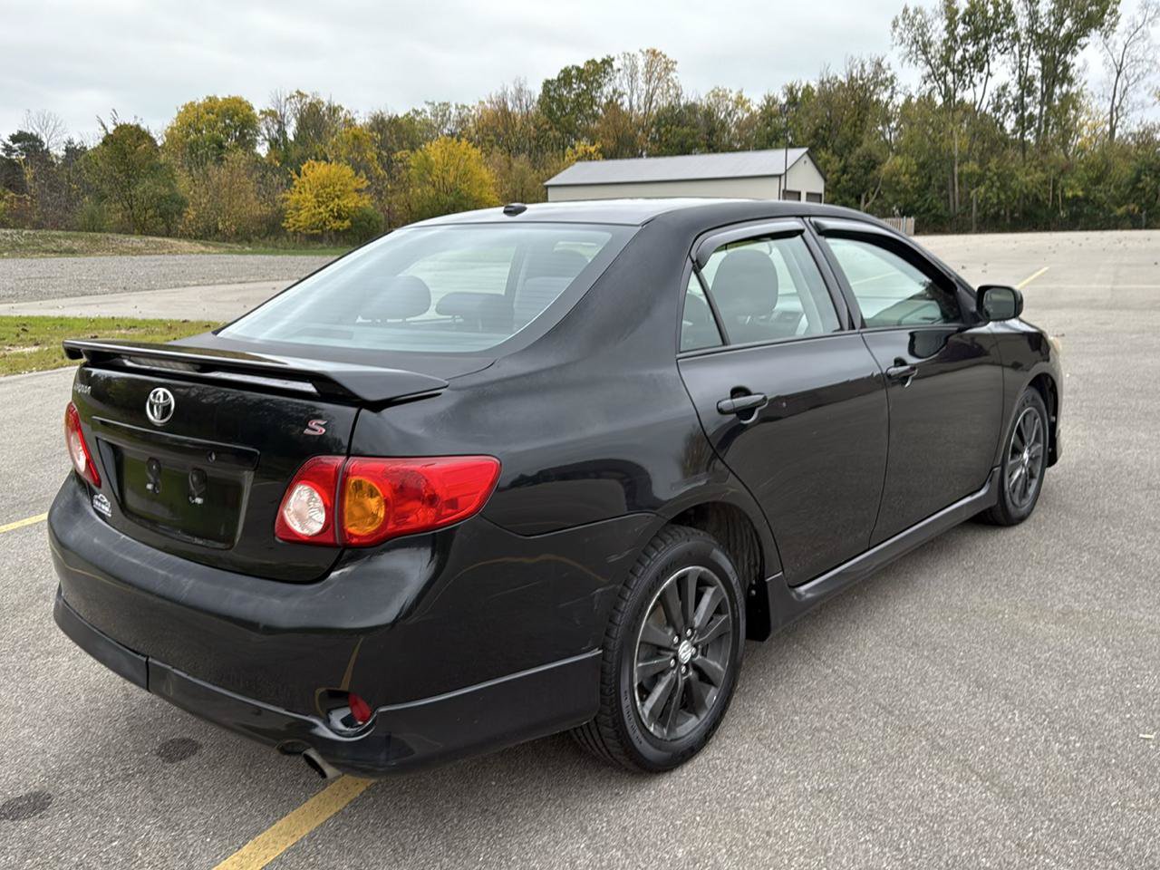 Used 2009 Toyota Corolla S w/ Sport Pkg FWD image 5