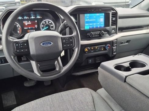 Used 2021 Ford F150 XLT image 3