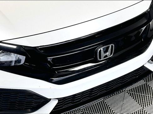 Used 2017 Honda Civic Sport image 30