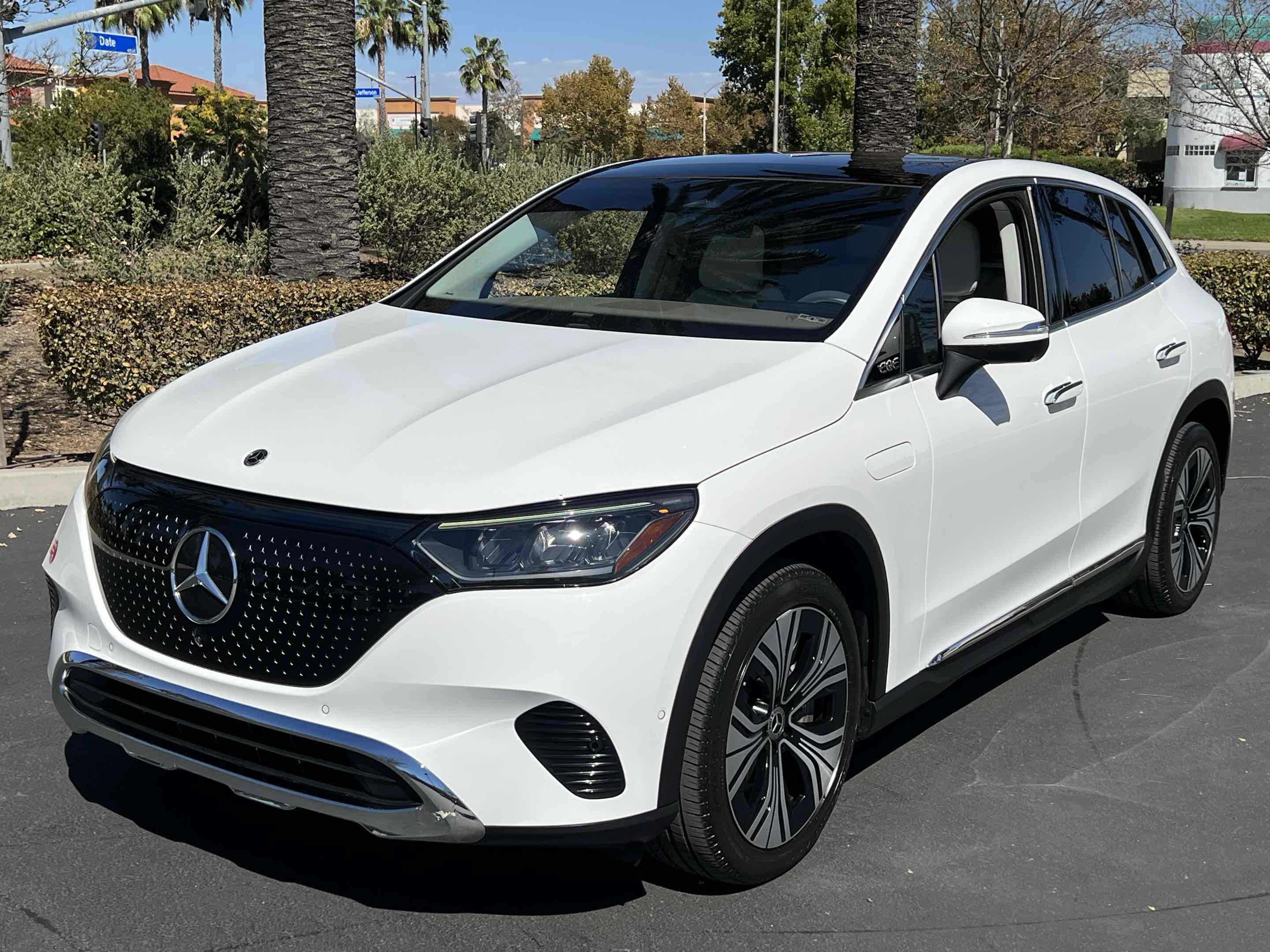 Used 2023 Mercedes-Benz EQE 350+ SUV image 17