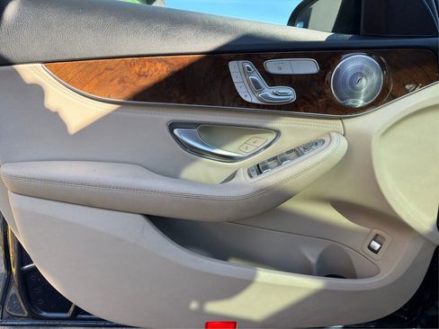 Used 2015 Mercedes-Benz C 300 C 300 4MATIC Sedan 4D image 19