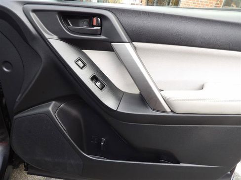 Used 2016 Subaru Forester 2.5i w/ Alloy Wheel Package image 18