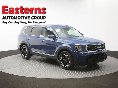 Used 2025 Kia Telluride S FWD image 51