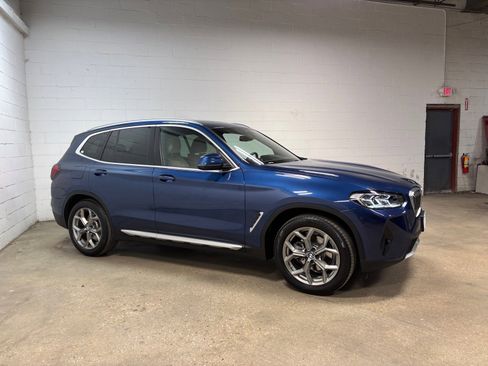 Used 2023 BMW X3 xDrive30i w/ Convenience Package AWD/4WD image 5