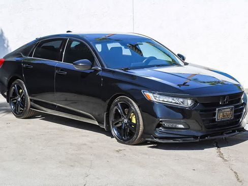 Certified 2018 Honda Accord Sport image 3