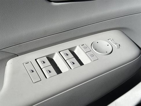 Used 2024 Hyundai Kona SEL image 38