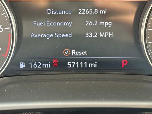 Used 2023 Buick Envision Essence image 28