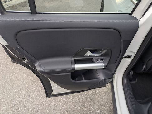 Certified 2023 Mercedes-Benz GLA 250 4MATIC image 29