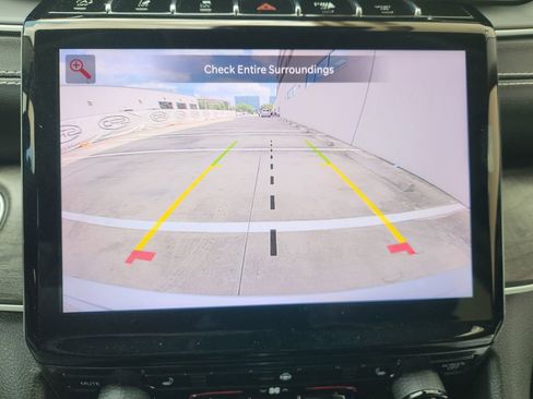 Used 2022 Jeep Grand Cherokee Limited image 17