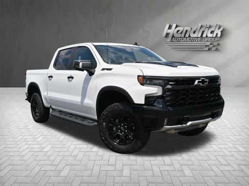 Used 2024 Chevrolet Silverado 1500 ZR2 w/ Technology Package image 2