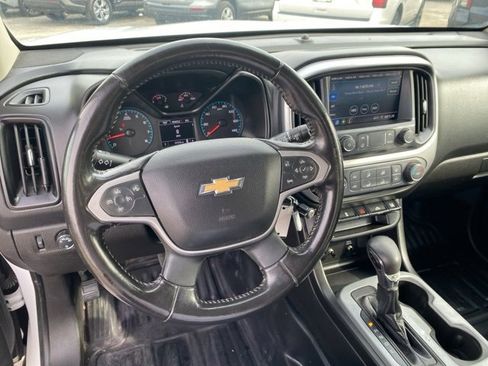 Used 2022 Chevrolet Colorado LT w/ Fleet Safety Package image 15