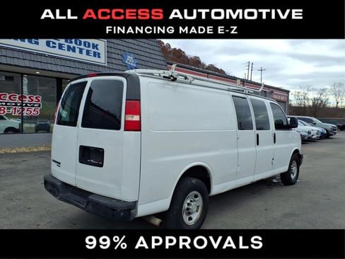 Used 2013 Chevrolet Express 3500 Extended image 2