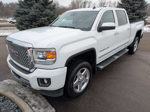 Used 2015 GMC Sierra 2500 Denali image 5