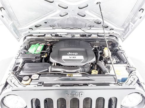 Used 2014 Jeep Wrangler Sport AWD/4WD image 39