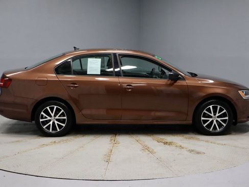 Used 2016 Volkswagen Jetta SE image 7