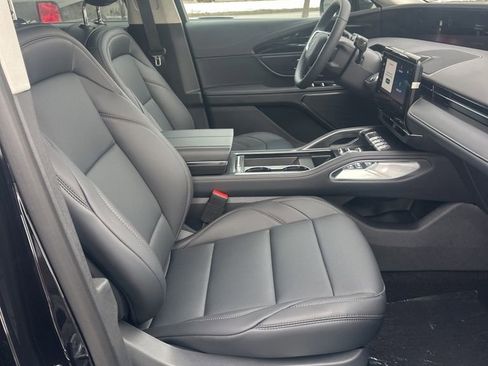 New 2026 Lincoln Nautilus Premier image 13