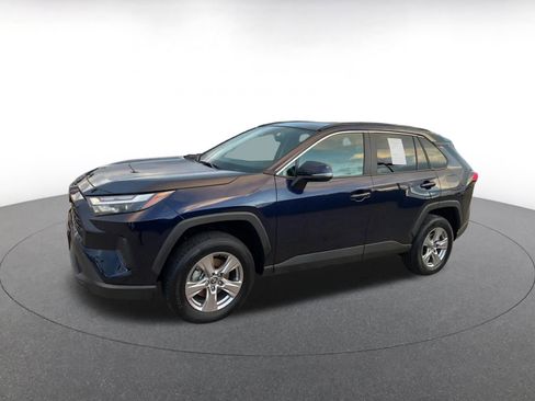 Used 2025 Toyota RAV4 XLE image 9