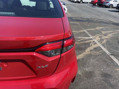 Used 2021 Toyota Corolla XLE image 14