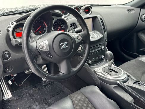 Used 2020 Nissan 370Z Touring Sport image 11