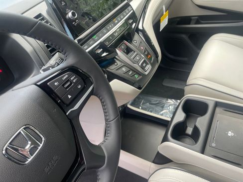 New 2026 Honda Odyssey Touring image 19