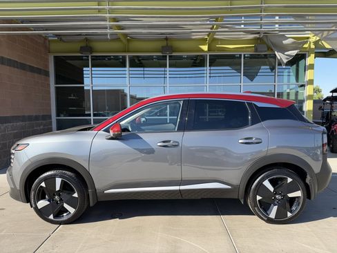 Used 2025 Nissan Kicks SR w/ SR Premium Package image 7