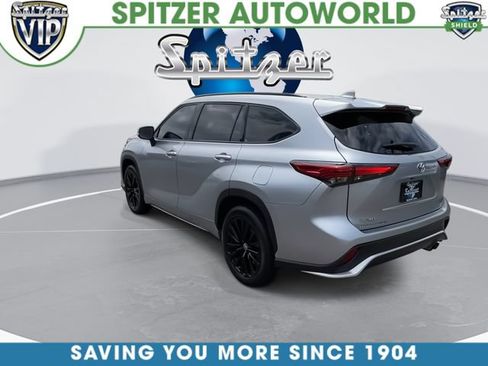 Used 2023 Toyota Highlander XSE AWD/4WD image 7