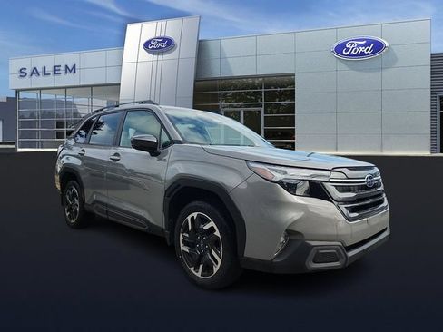 Used 2025 Subaru Forester Limited AWD/4WD image 1