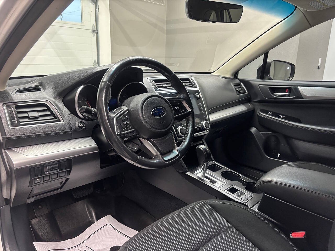 Used 2018 Subaru Outback 2.5i Premium w/ Popular Package #1 AWD/4WD image 14