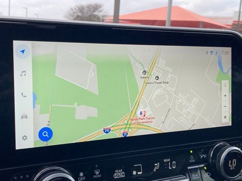 Used 2025 Toyota Highlander Platinum image 21